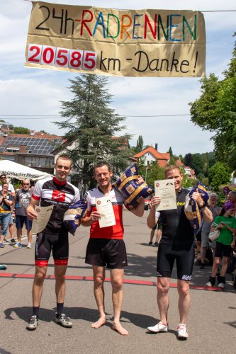 Radrennen 2025 Simon Web 200